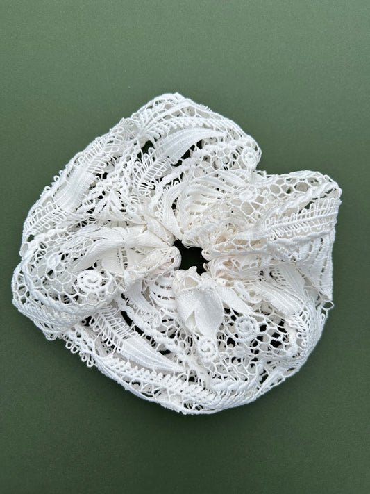 Maxi Lace Scrunchie
